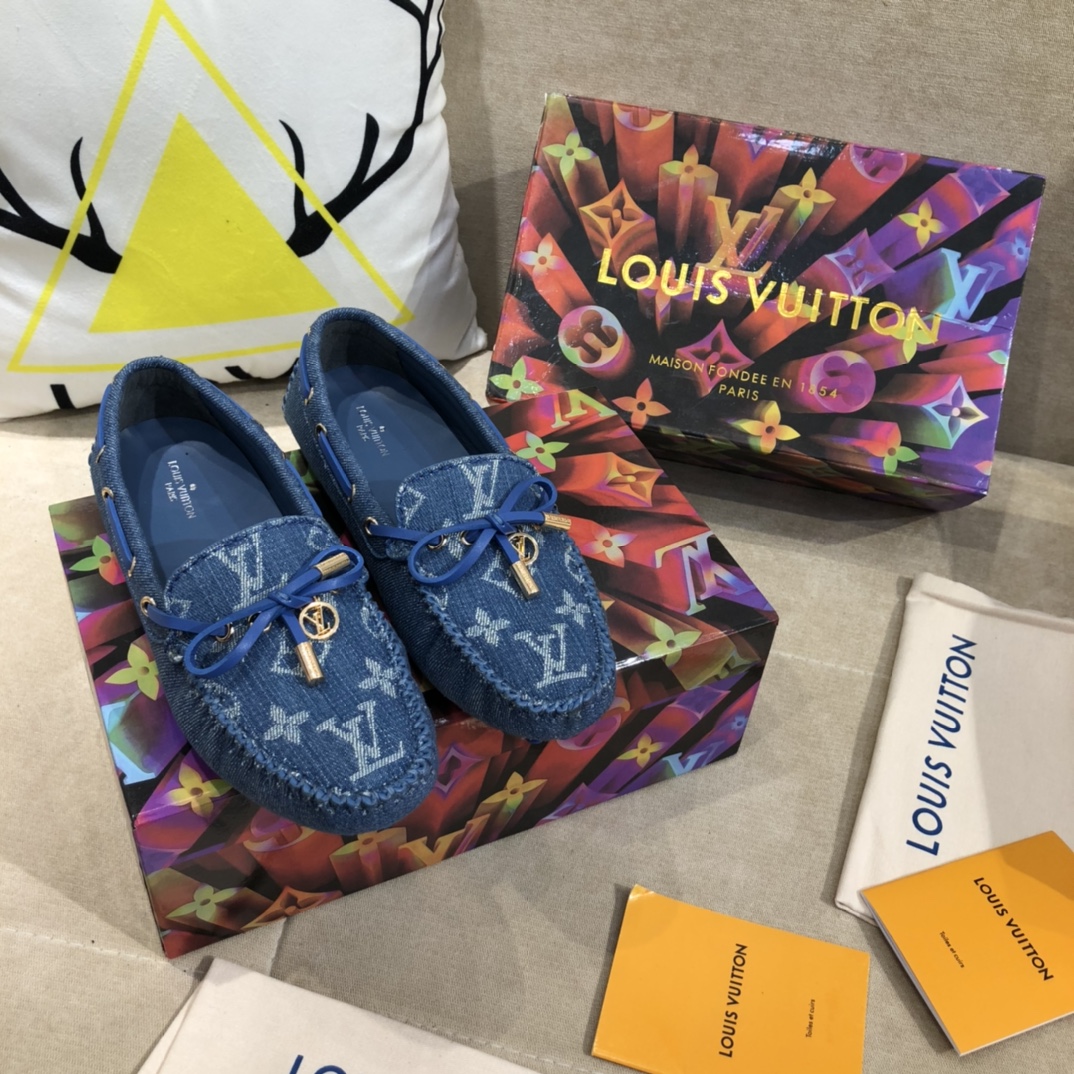 LV women's leather shoes-52
