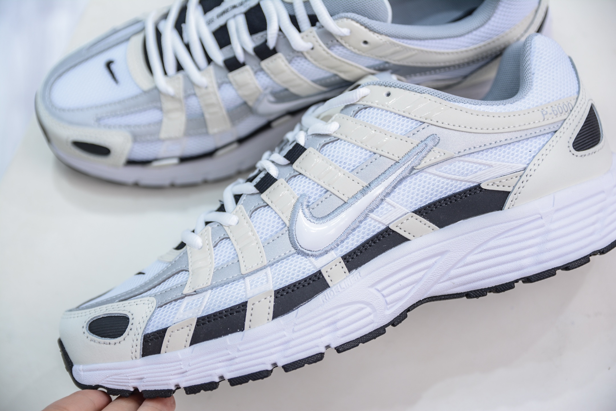 Nike Sneakers-346