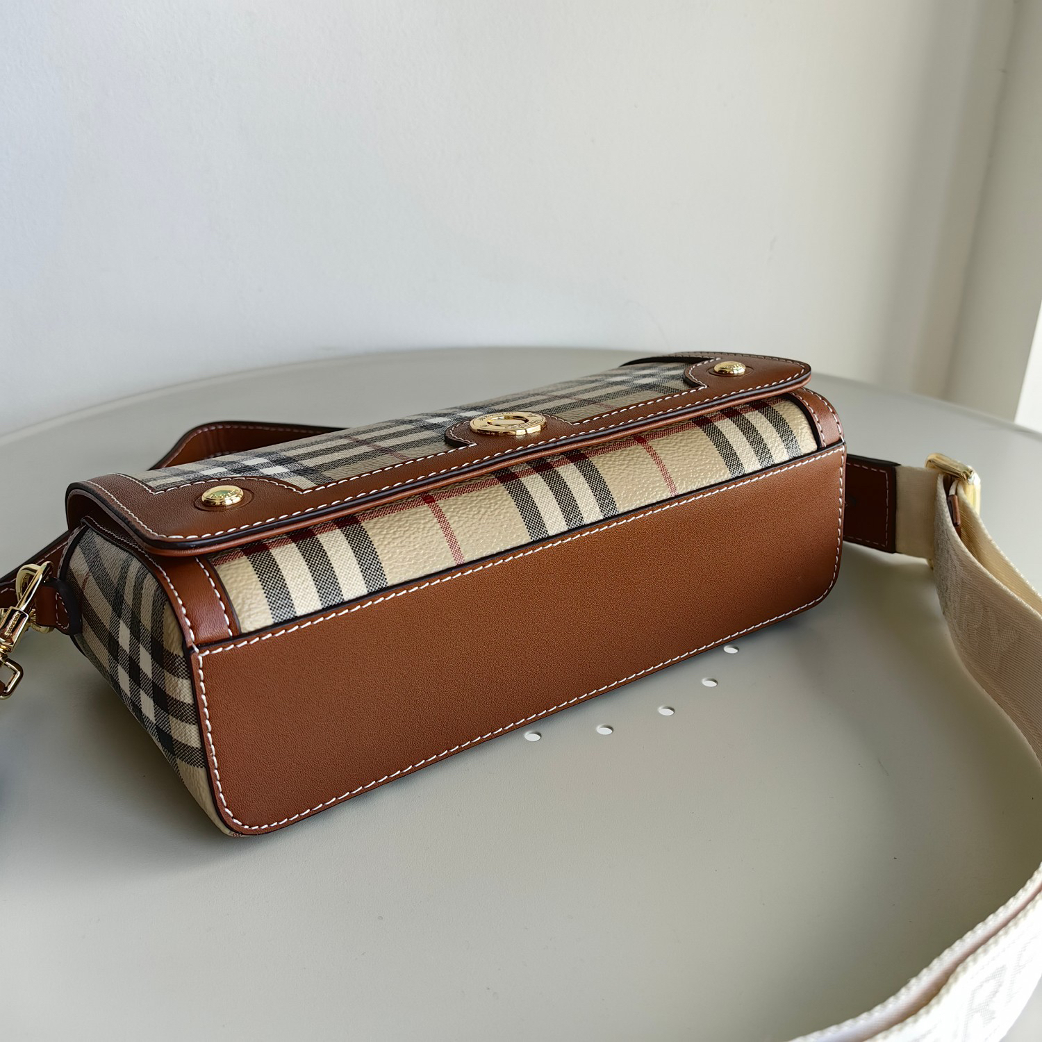 Burberry bag-108