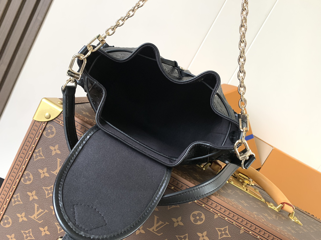 Louis Vuitton bag-95