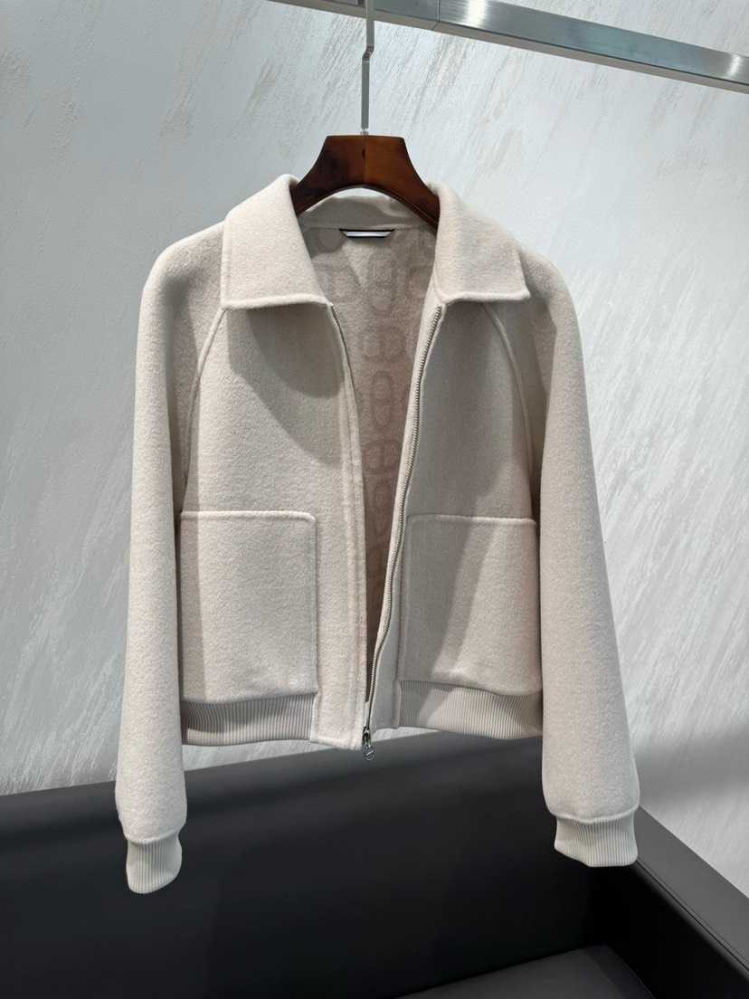 Hermes Clothing-325