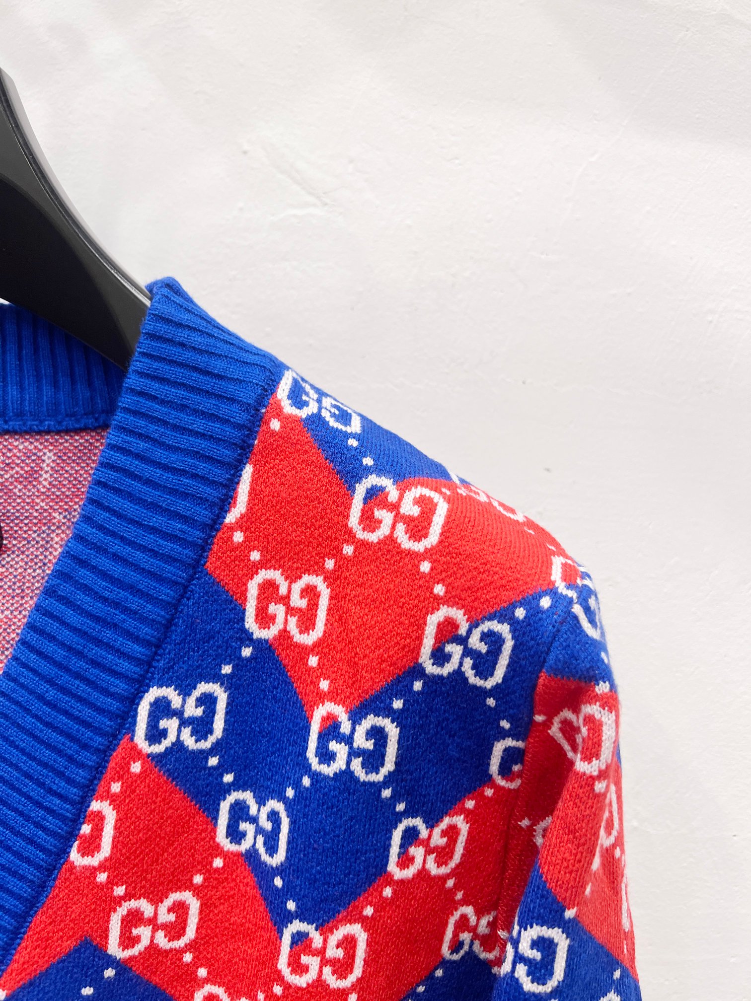 Gucci Clothing-285