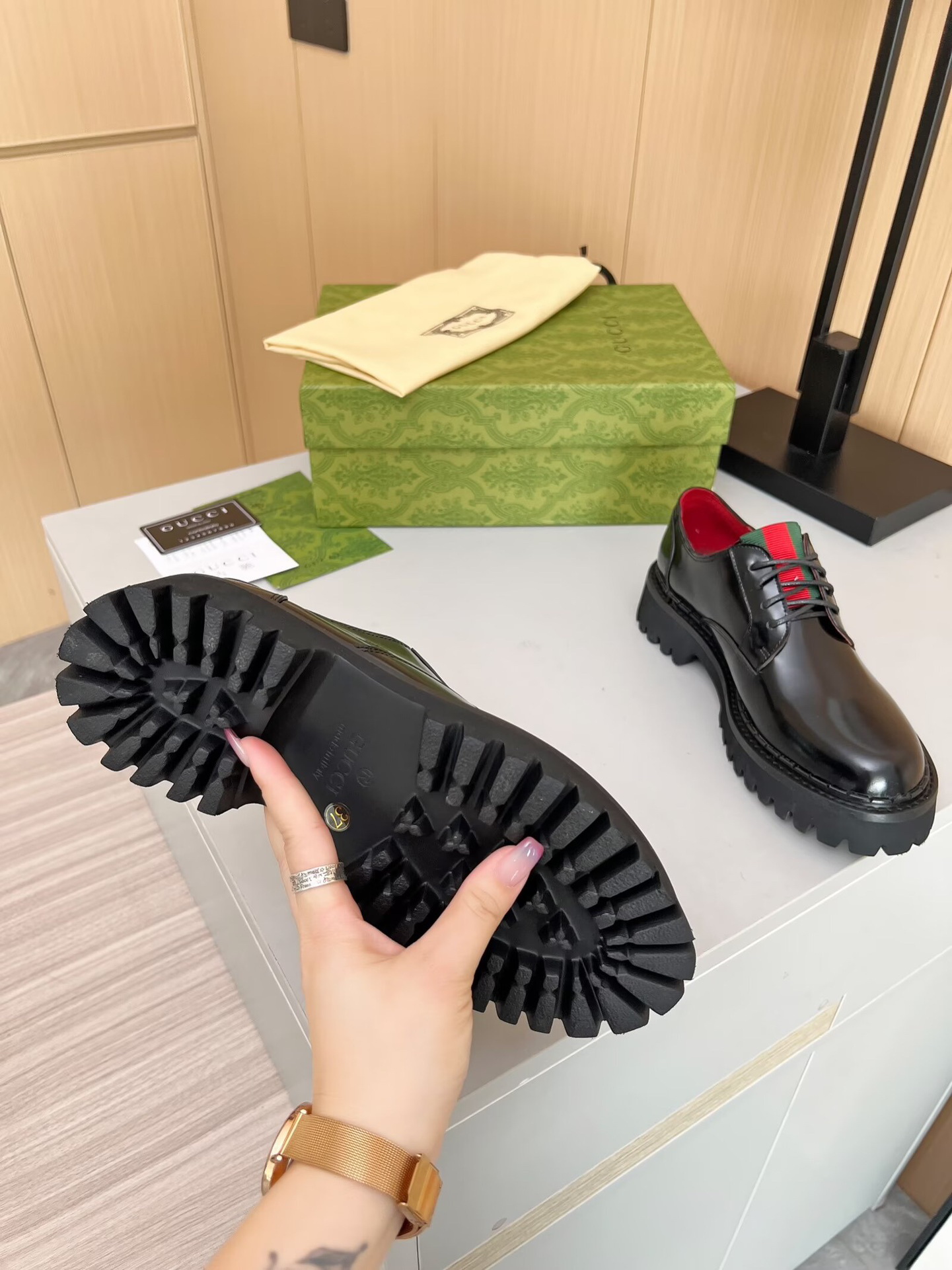 Gucci women's leather shoes-51