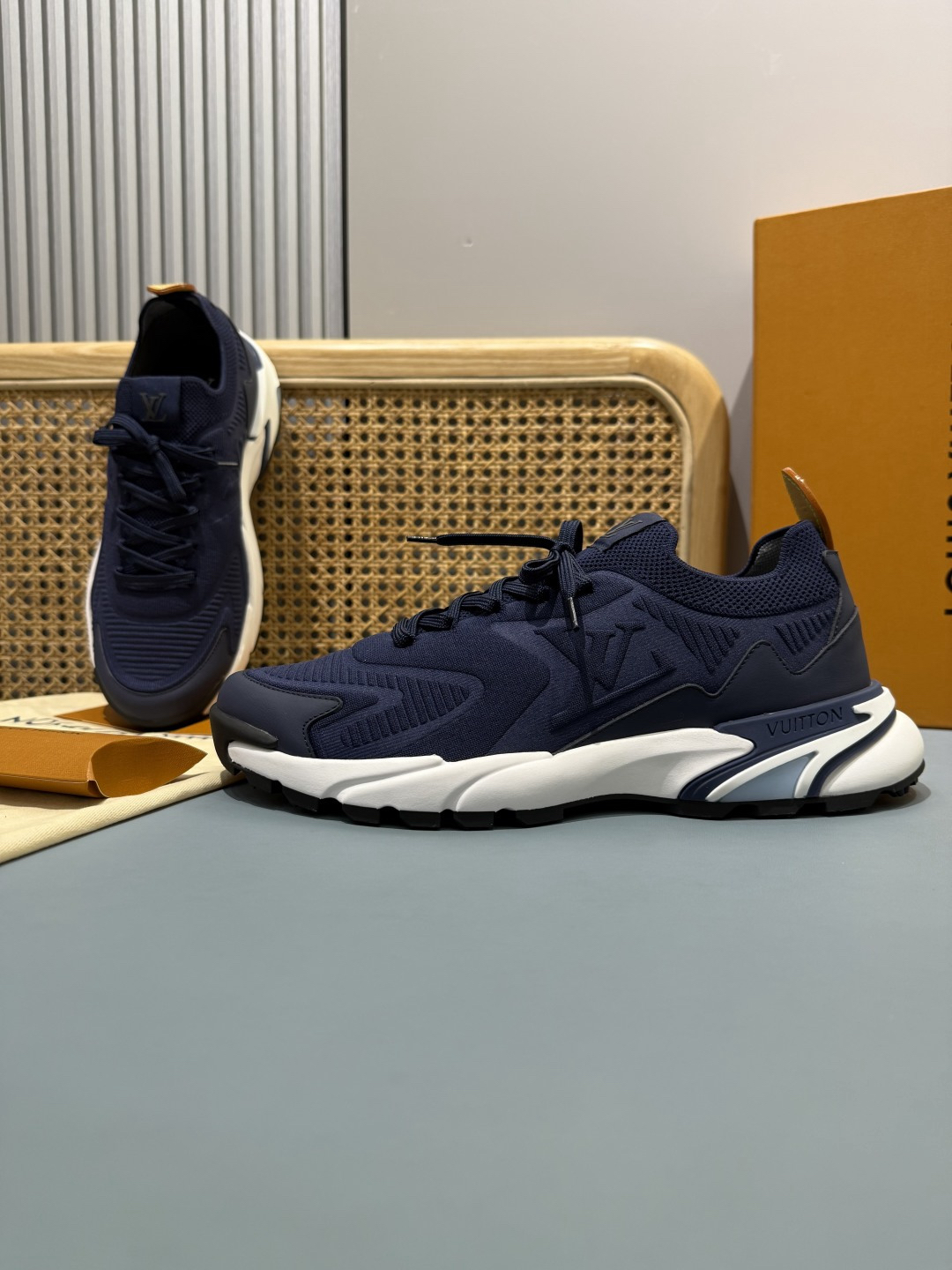Lv Sneakers-192