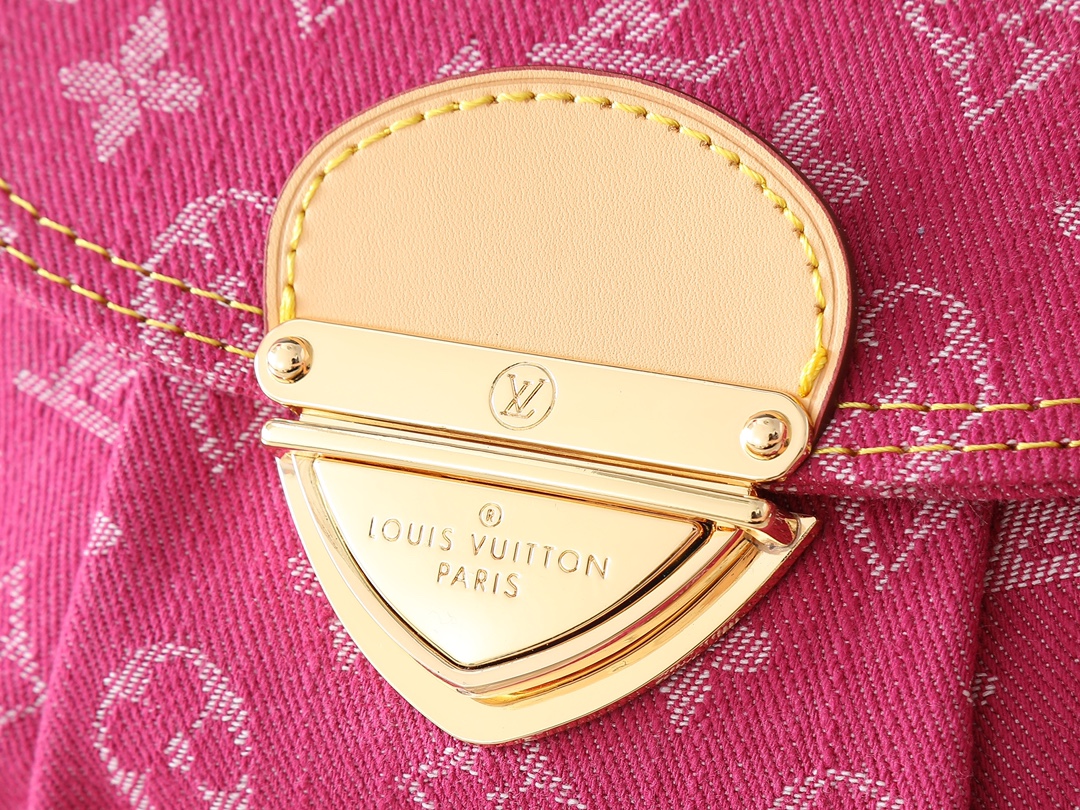 Louis Vuitton Hot New Product-215