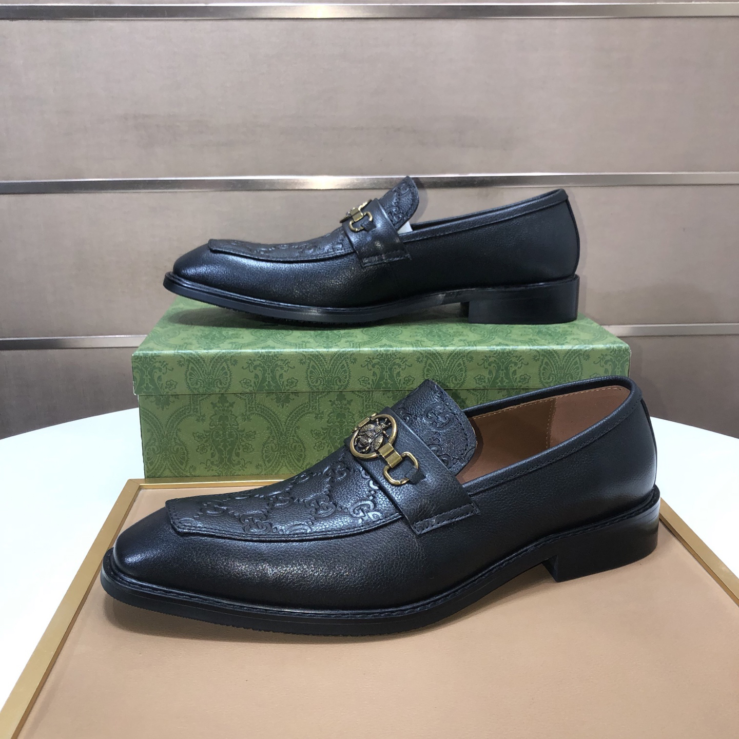 Gucci Sneakers-175