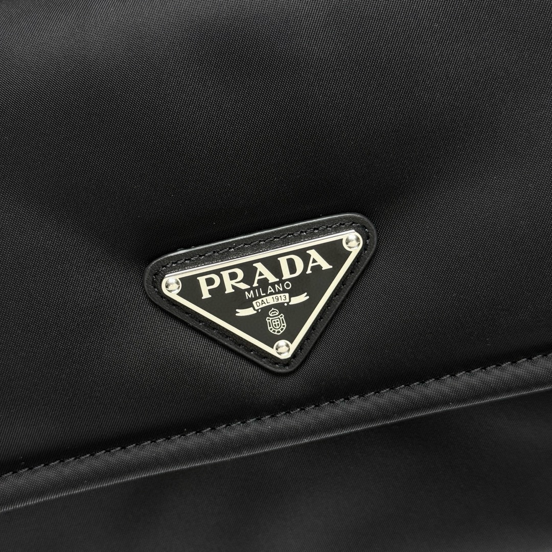 Prada bag-102