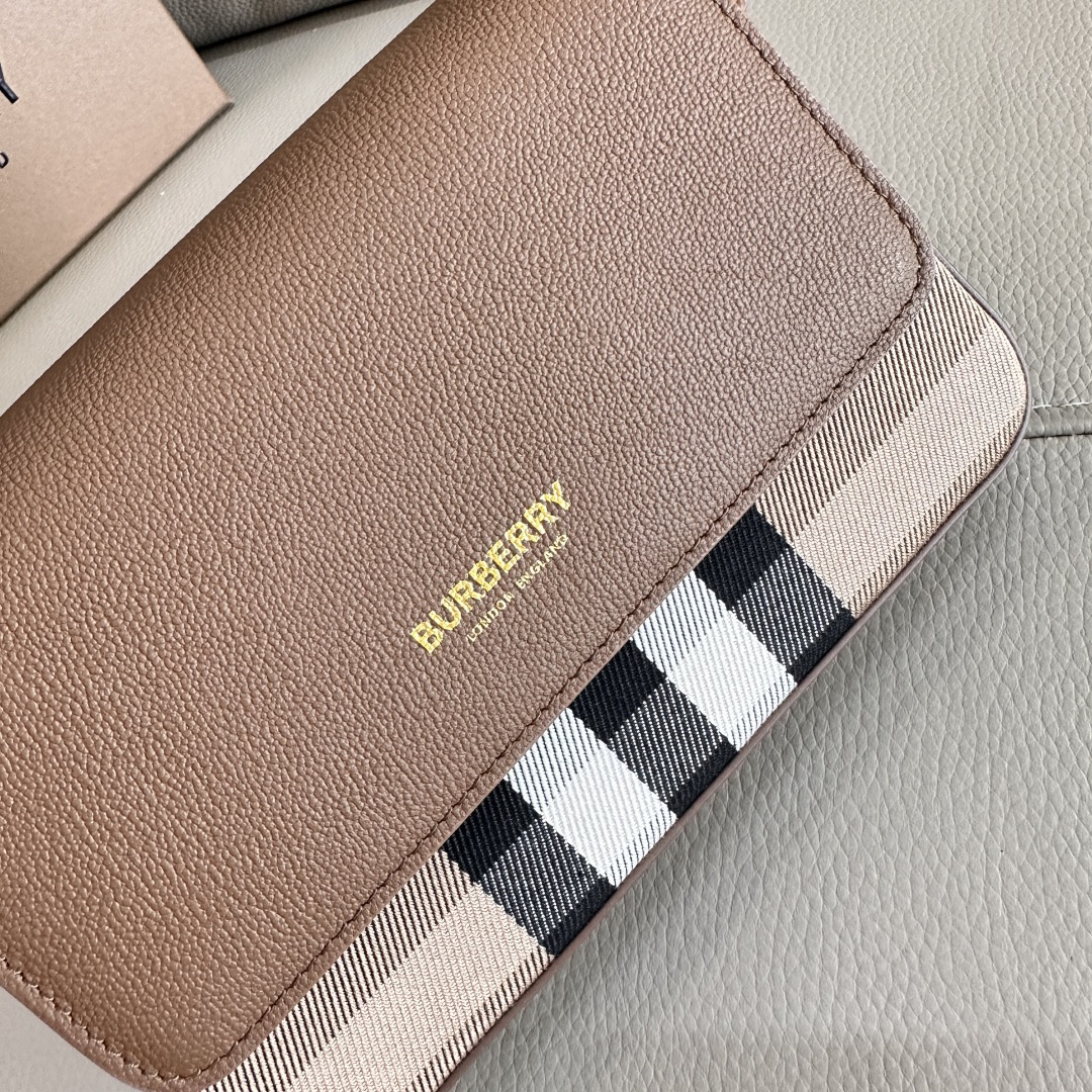 Burberry bag-31