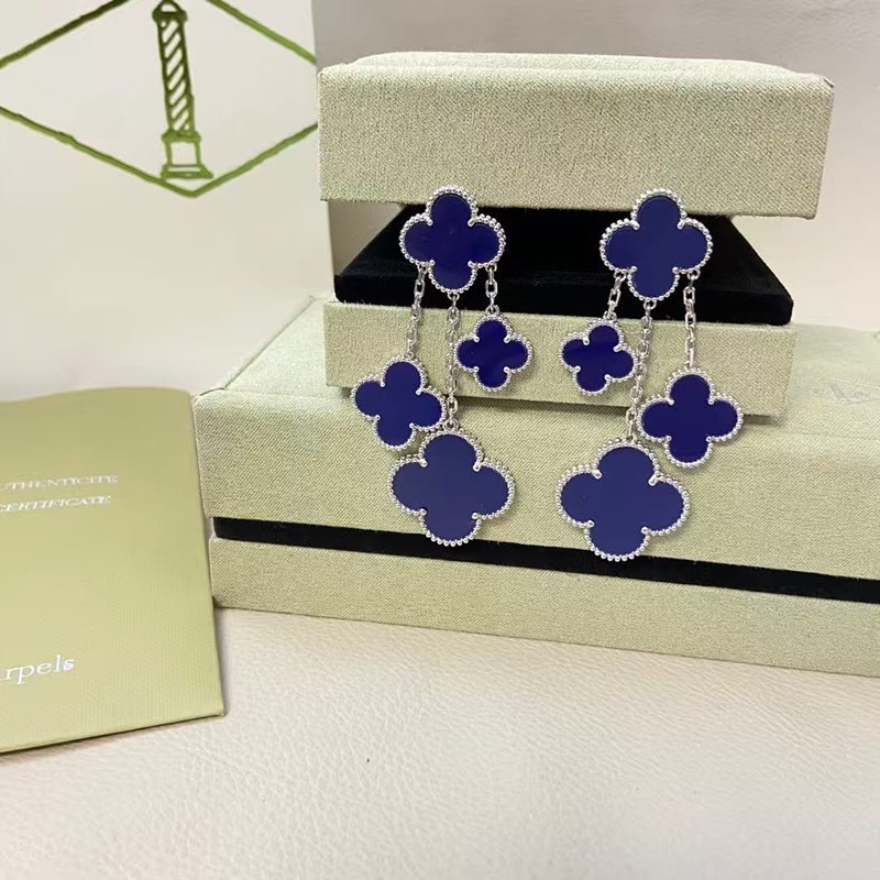 Van Cleef & Arpels earring-119