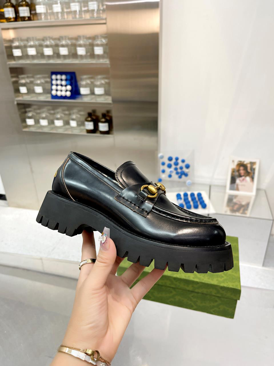 Gucci women's leather shoes-89