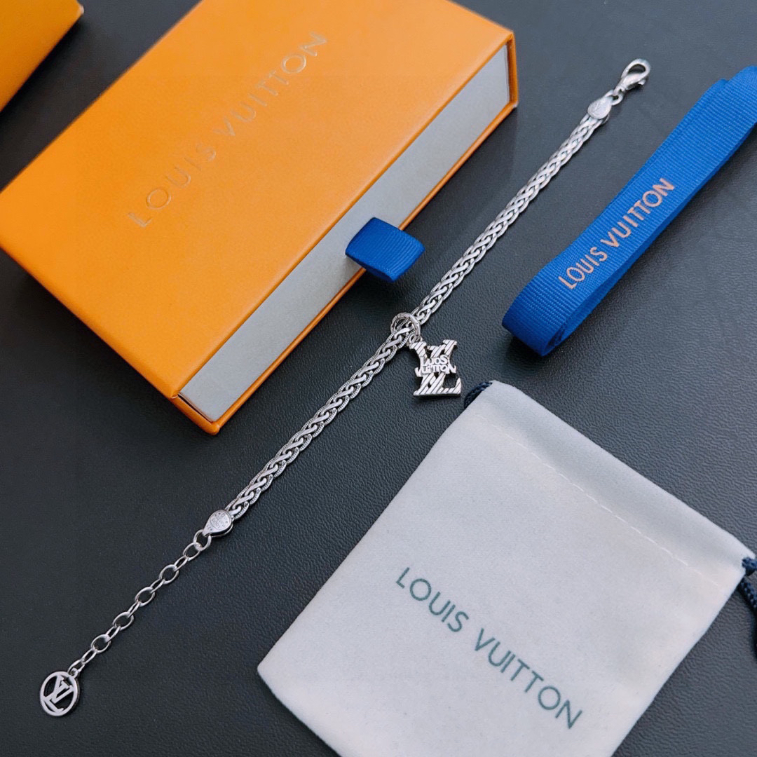 LV Bracelet-30