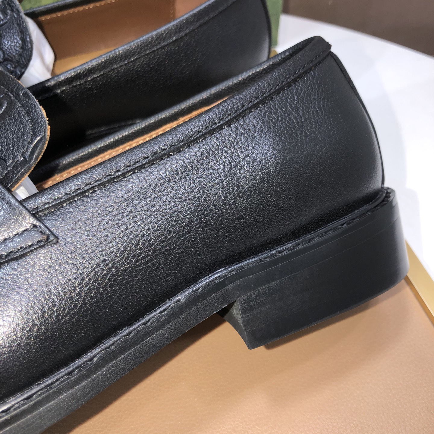 Gucci Sneakers-175