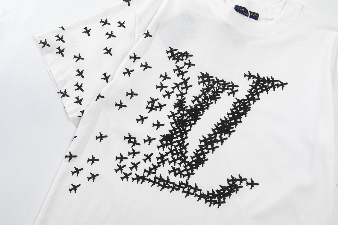 LV clothing-127