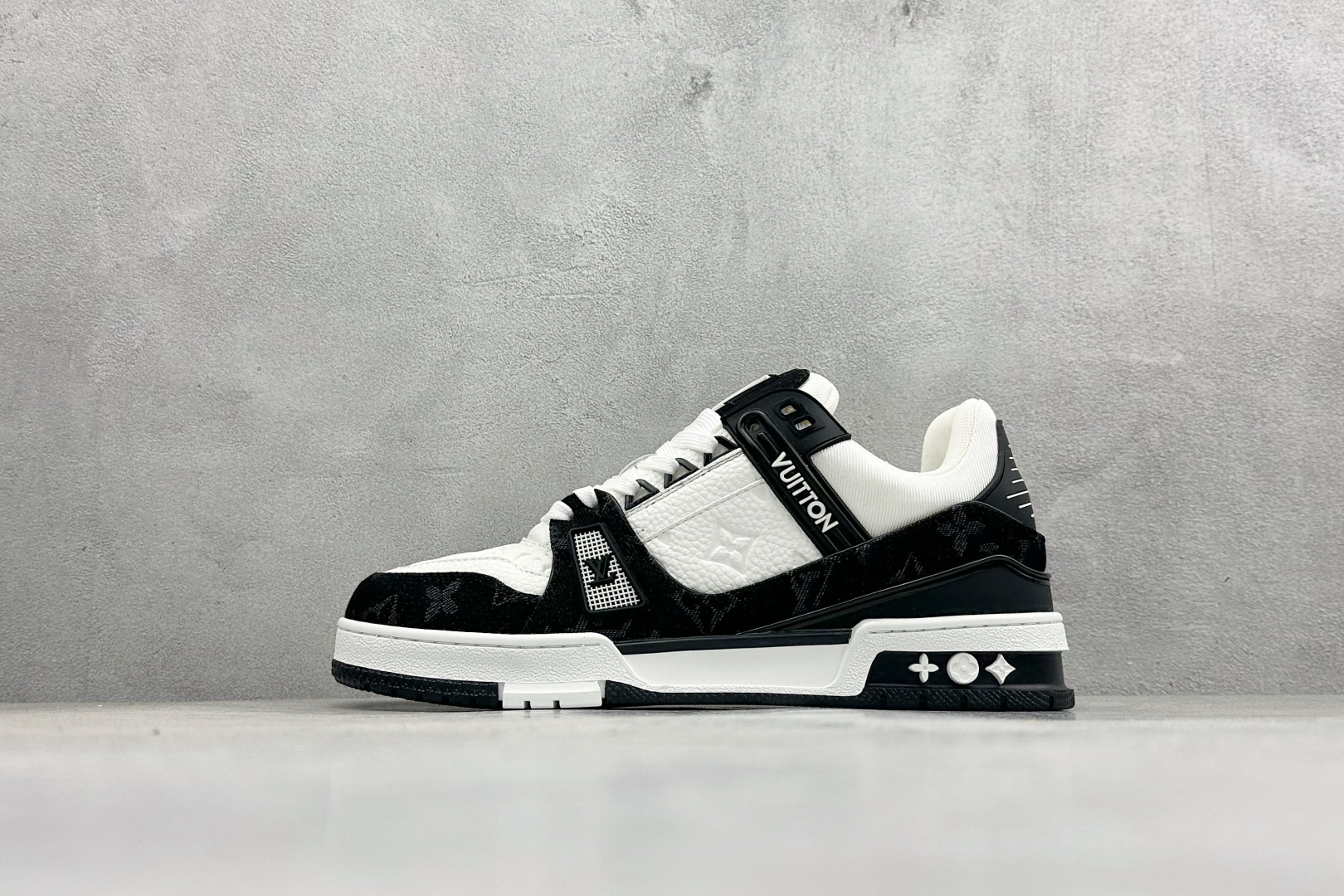 Lv Sneakers-249