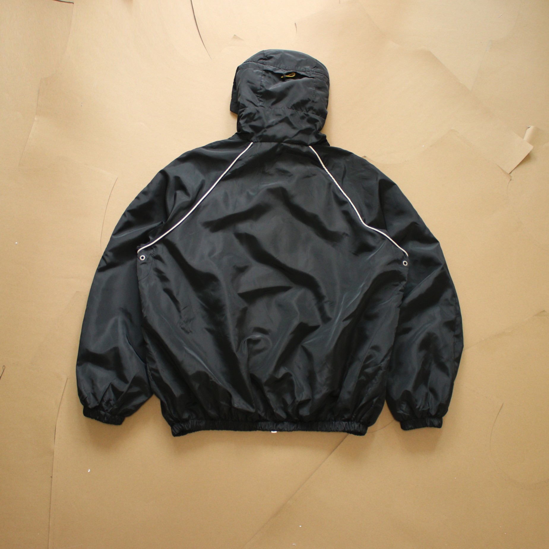 Gucci Clothing-340