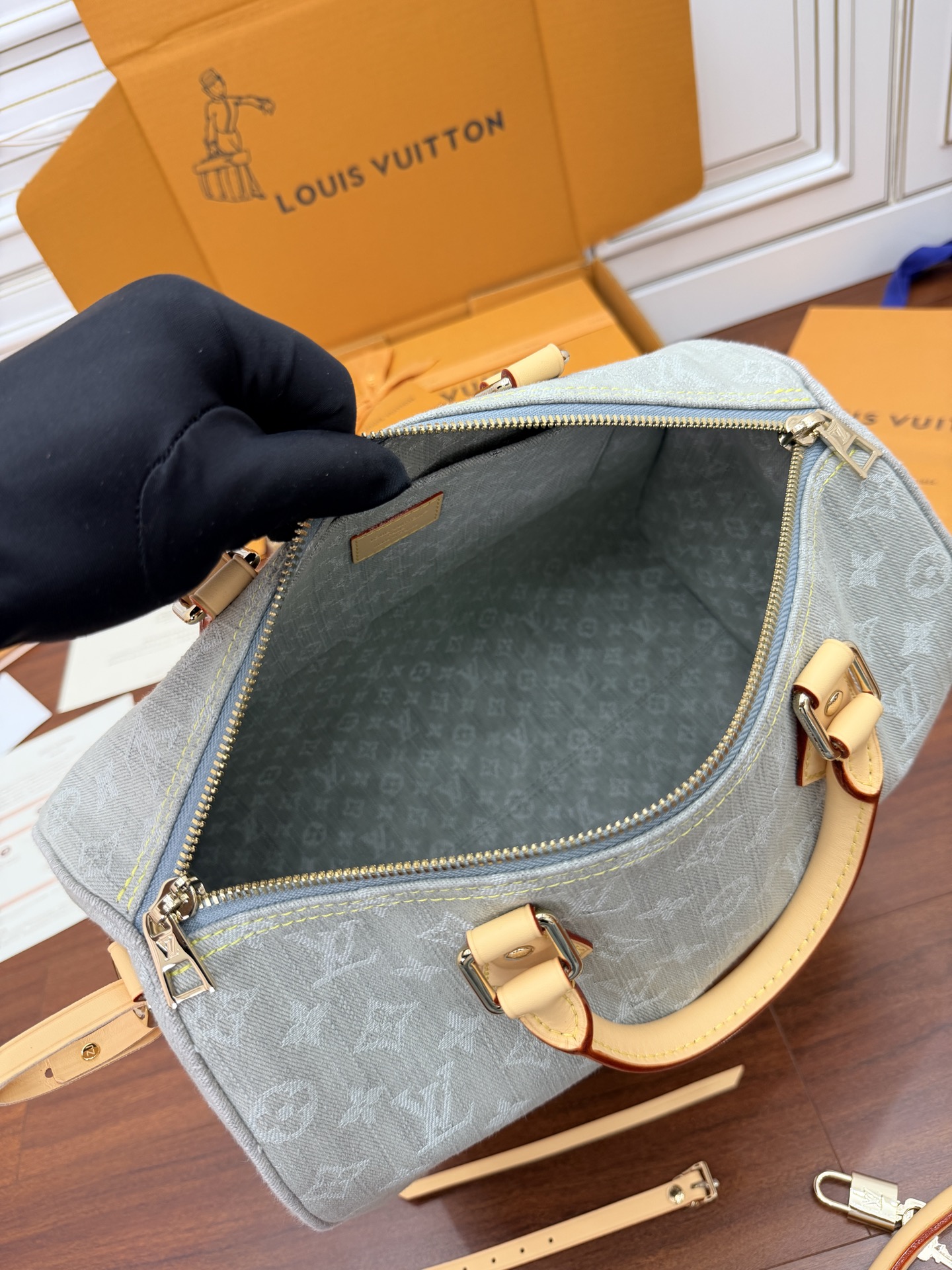 Louis Vuitton bag-168