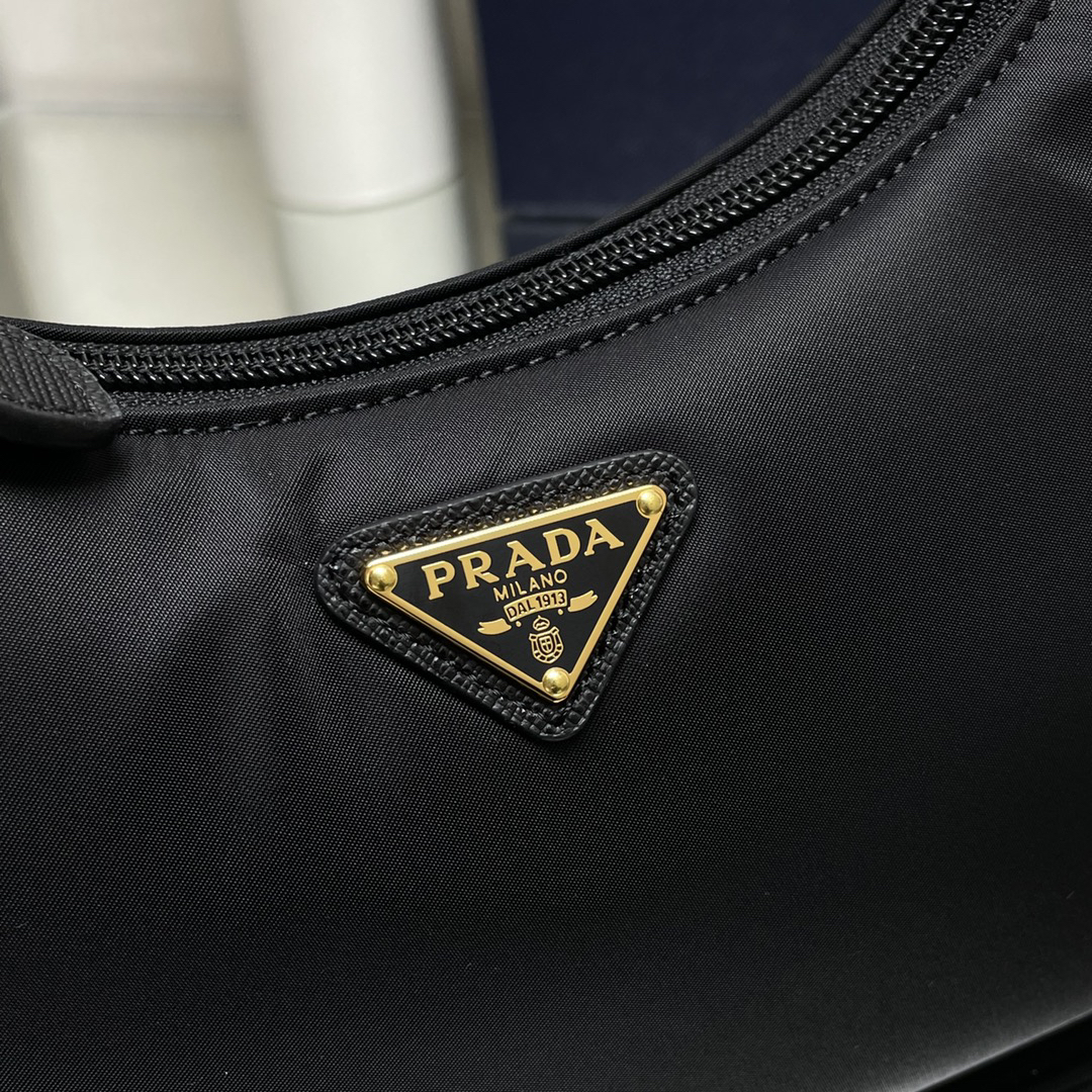 Prada bag-251