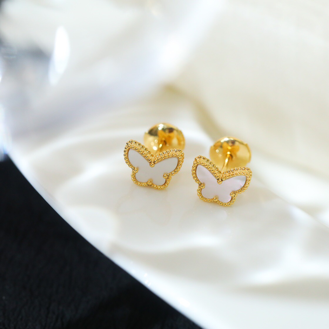 Van Cleef & Arpels earring-117