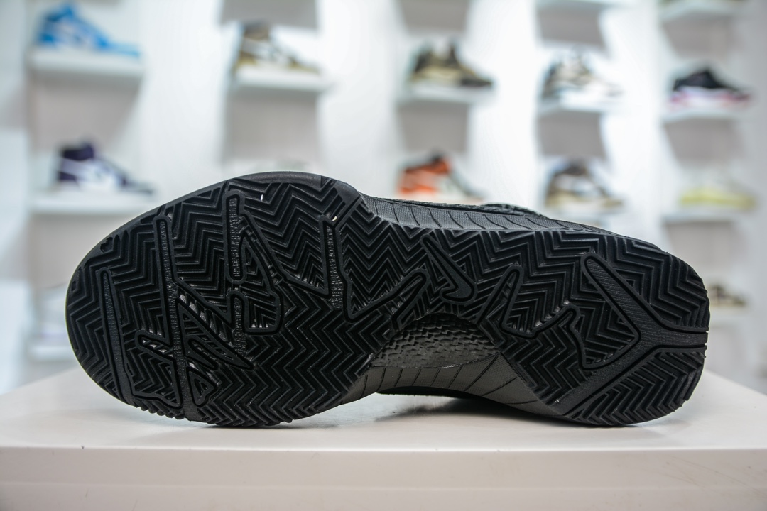 Nike Sneakers-336