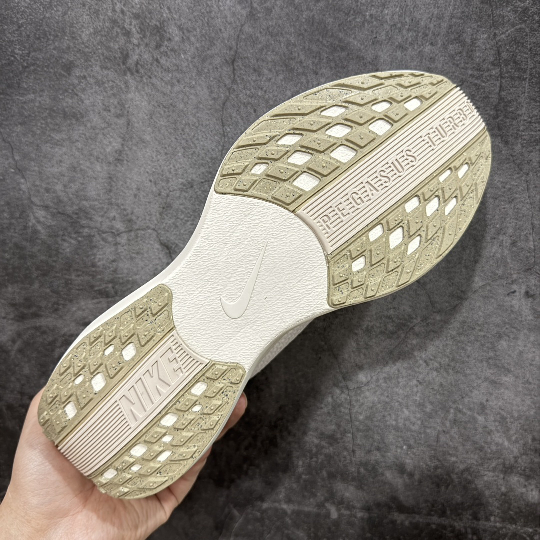 Nike Sneakers-98