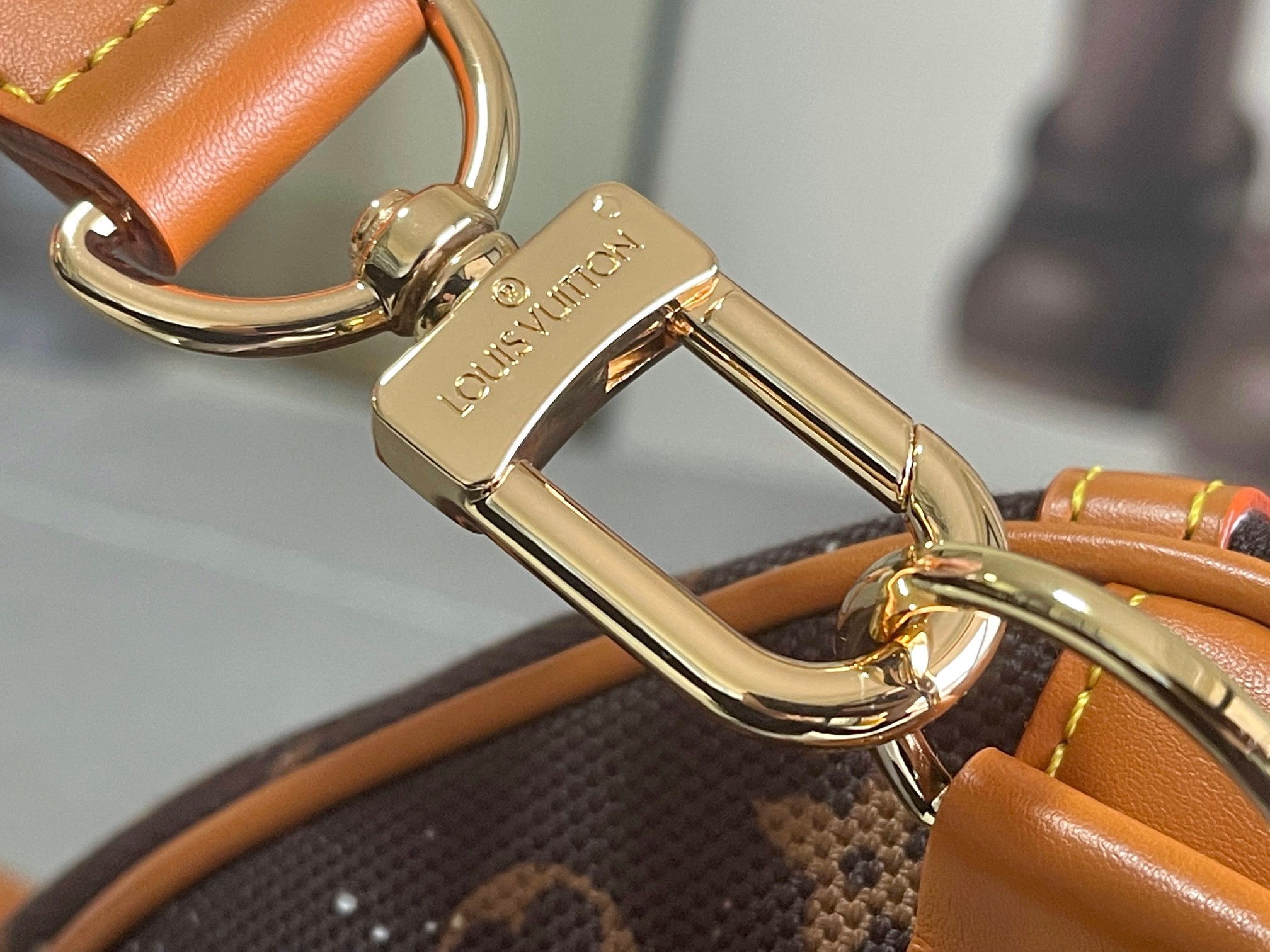 Louis Vuitton bag-106