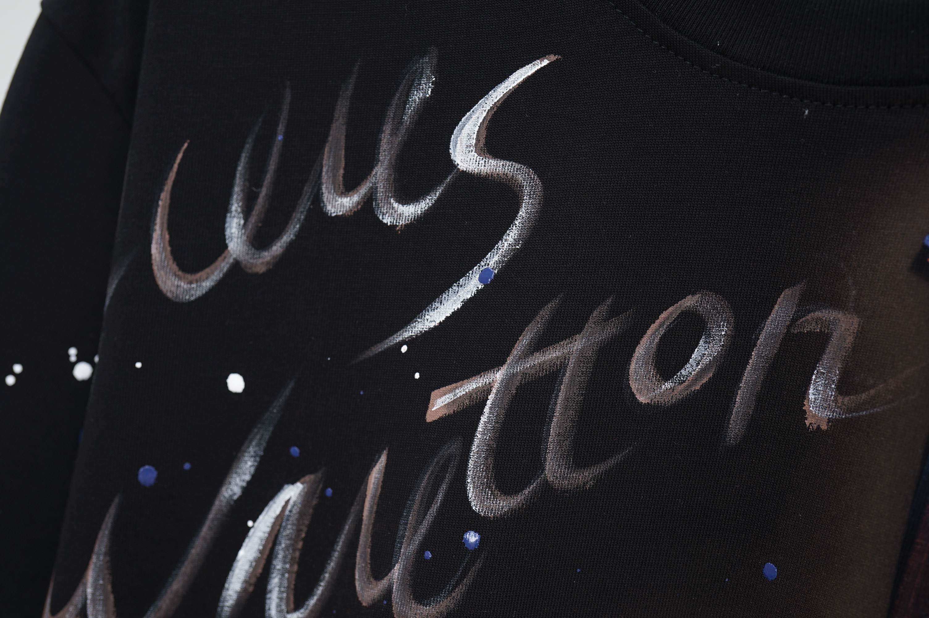 LV clothing-153