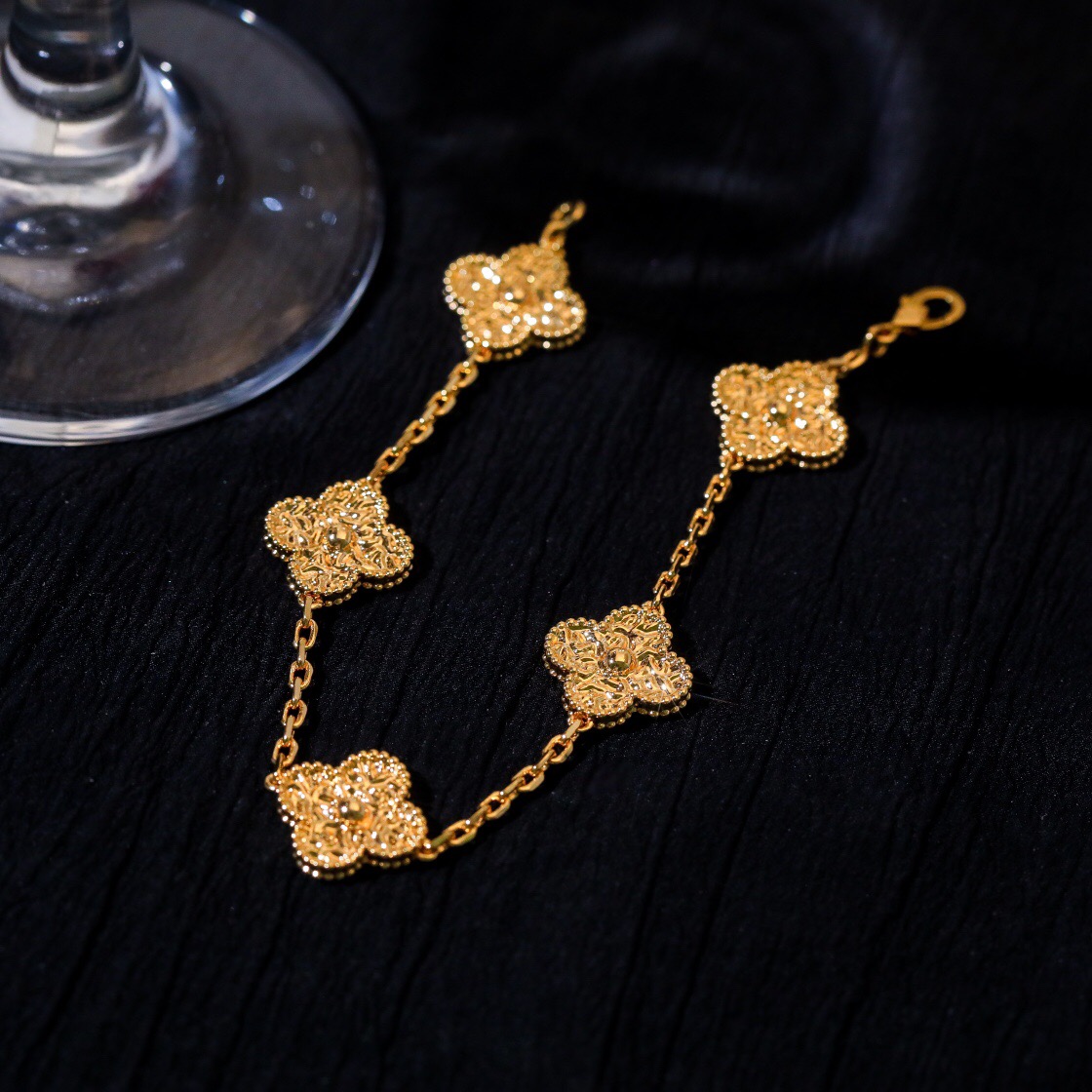 Van Cleef & Arpels Bracelet-44