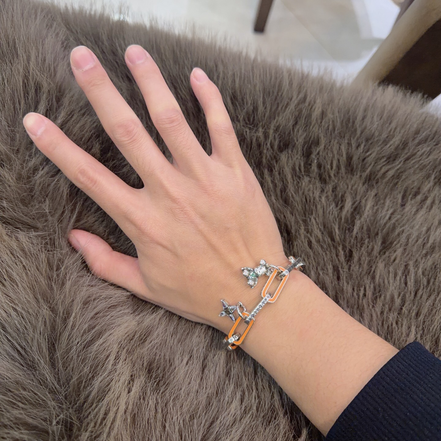 LV Bracelet-16