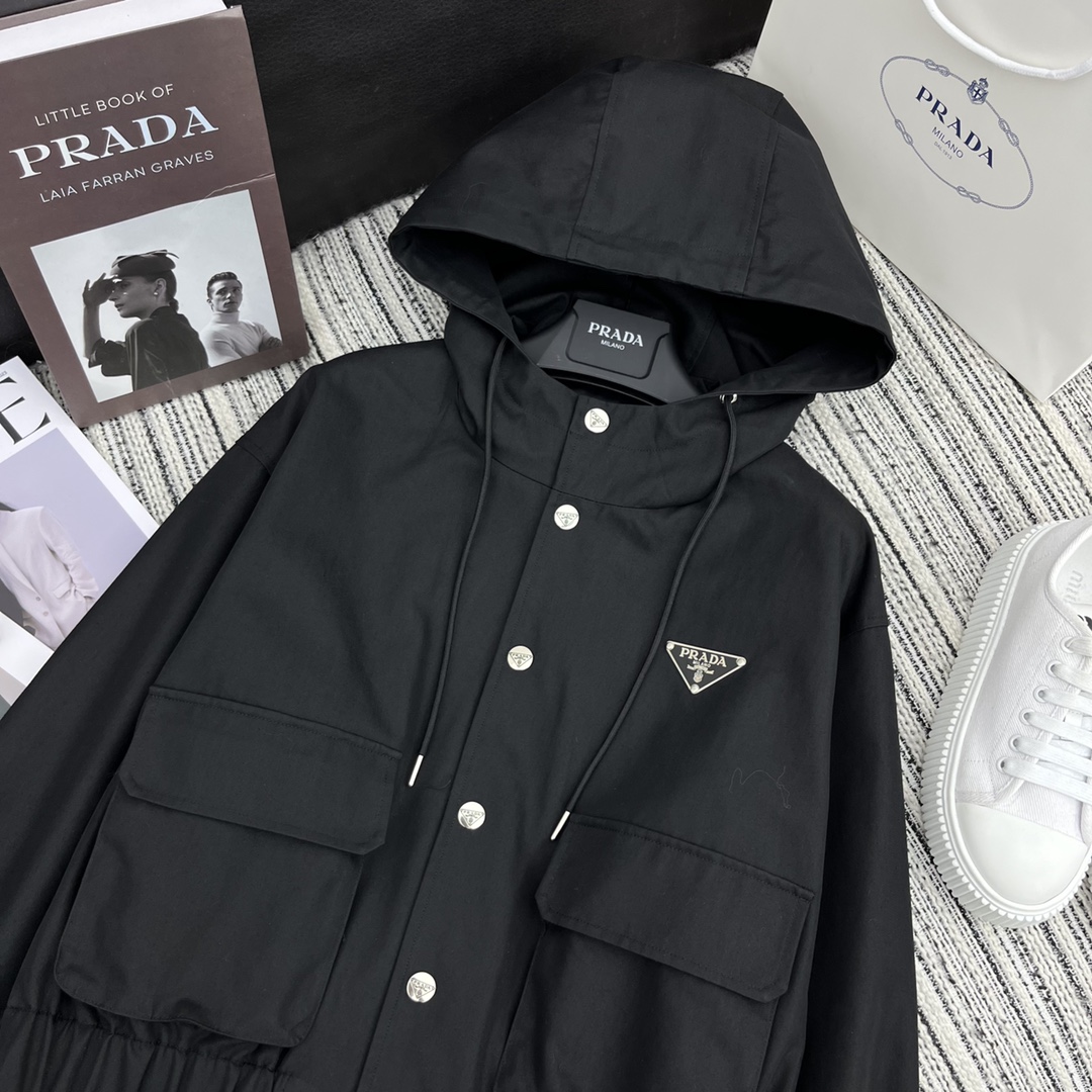 Prada Clothing-337