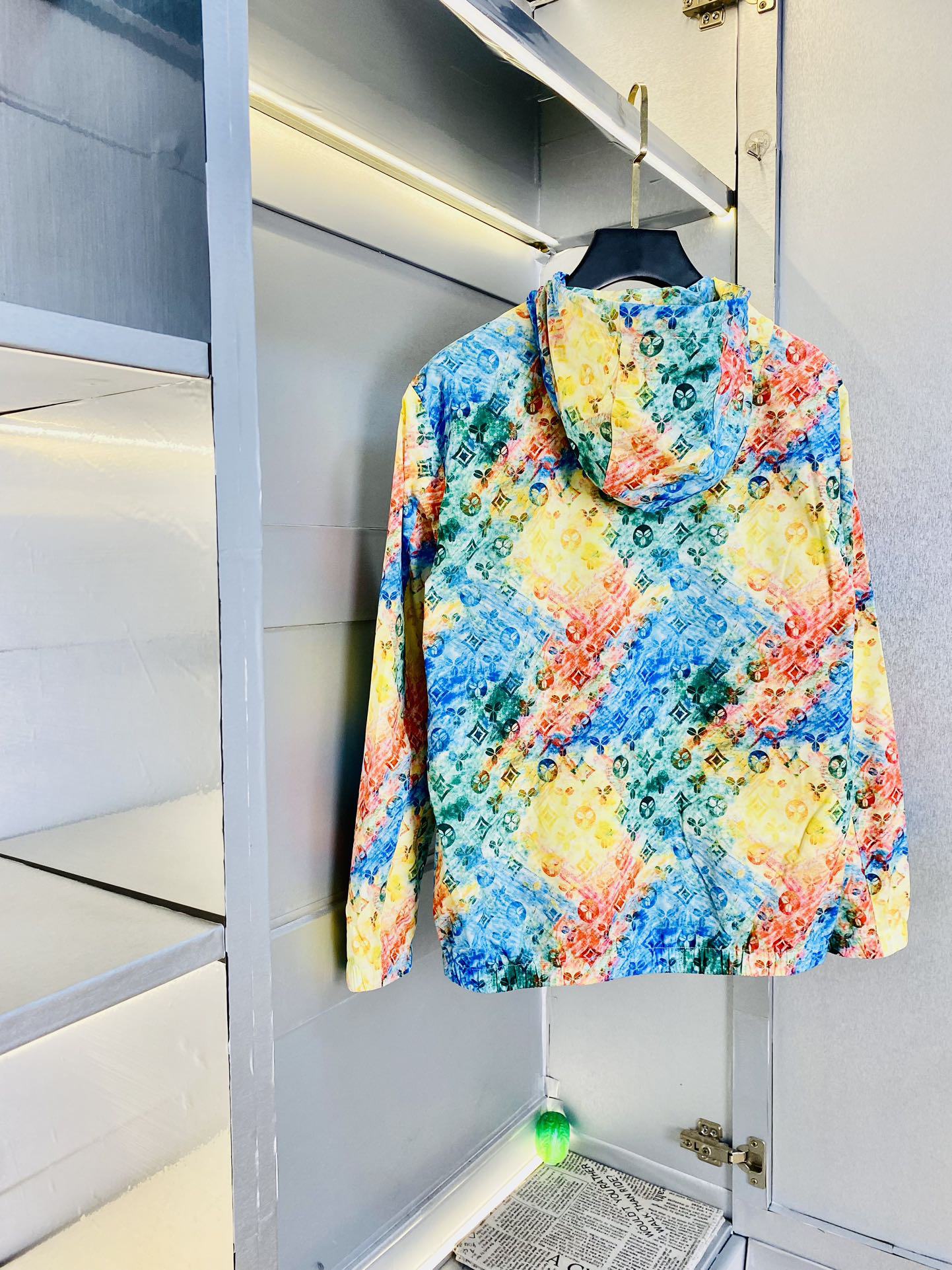 LV Clothing-349