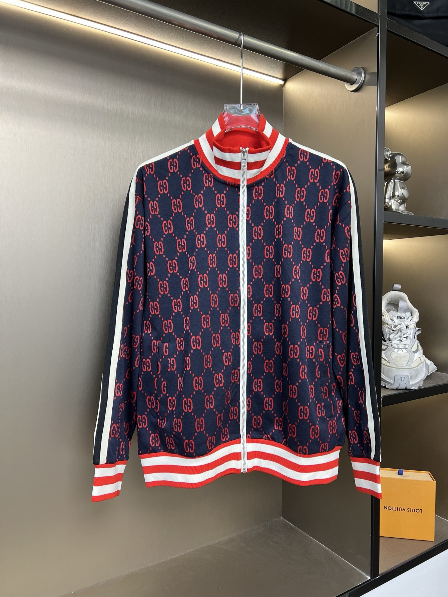 Gucci Clothing-346