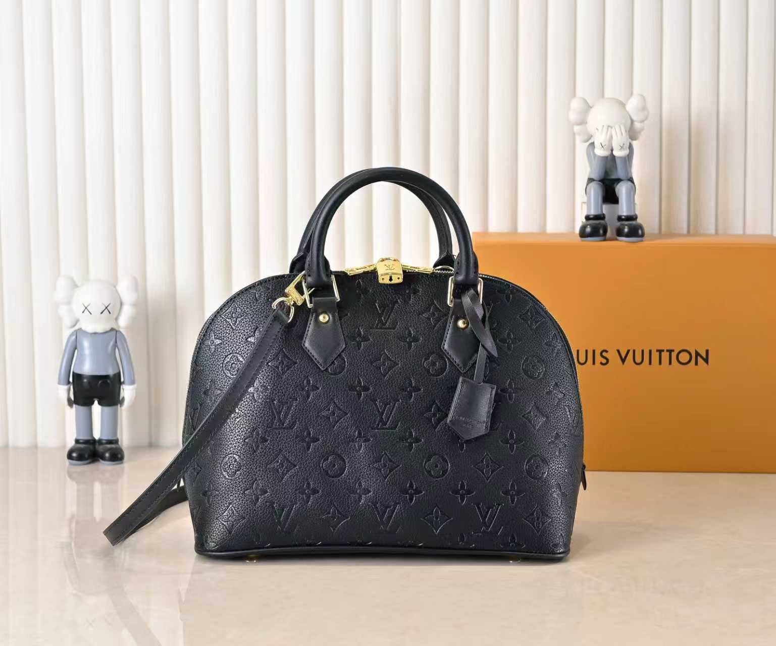 Louis Vuitton bag-150