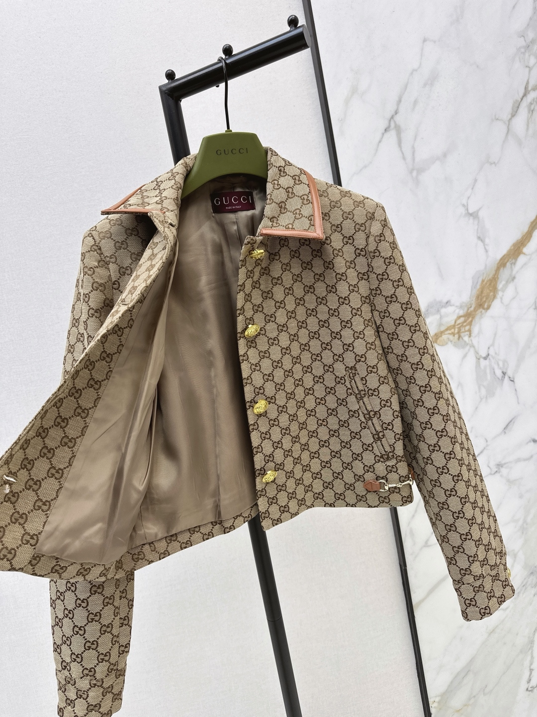 Gucci Clothing-306
