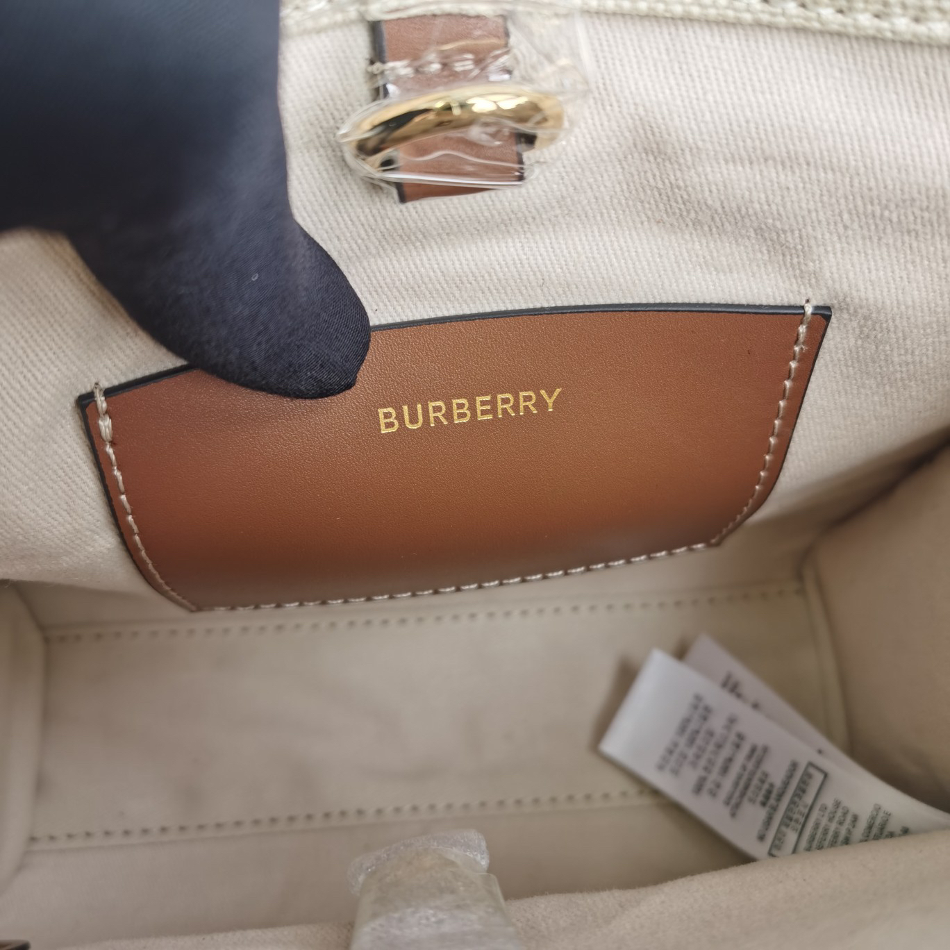 Burberry bag-50