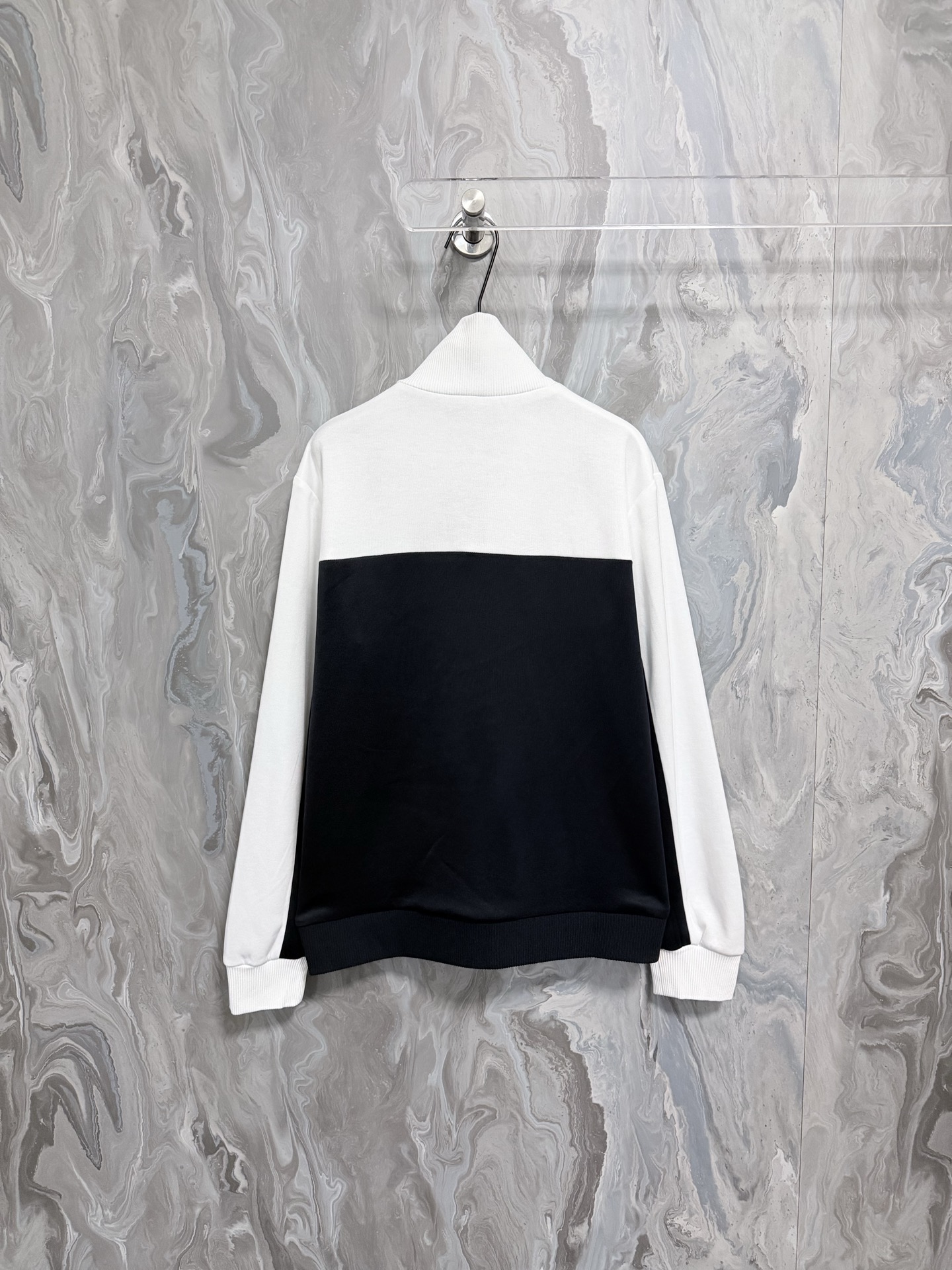 Gucci Clothing-303