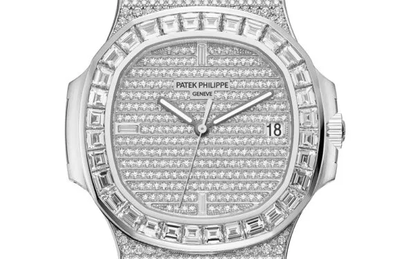Nautilus 5719/10G-010 Date, Sweep seconds 40 mm,White gold