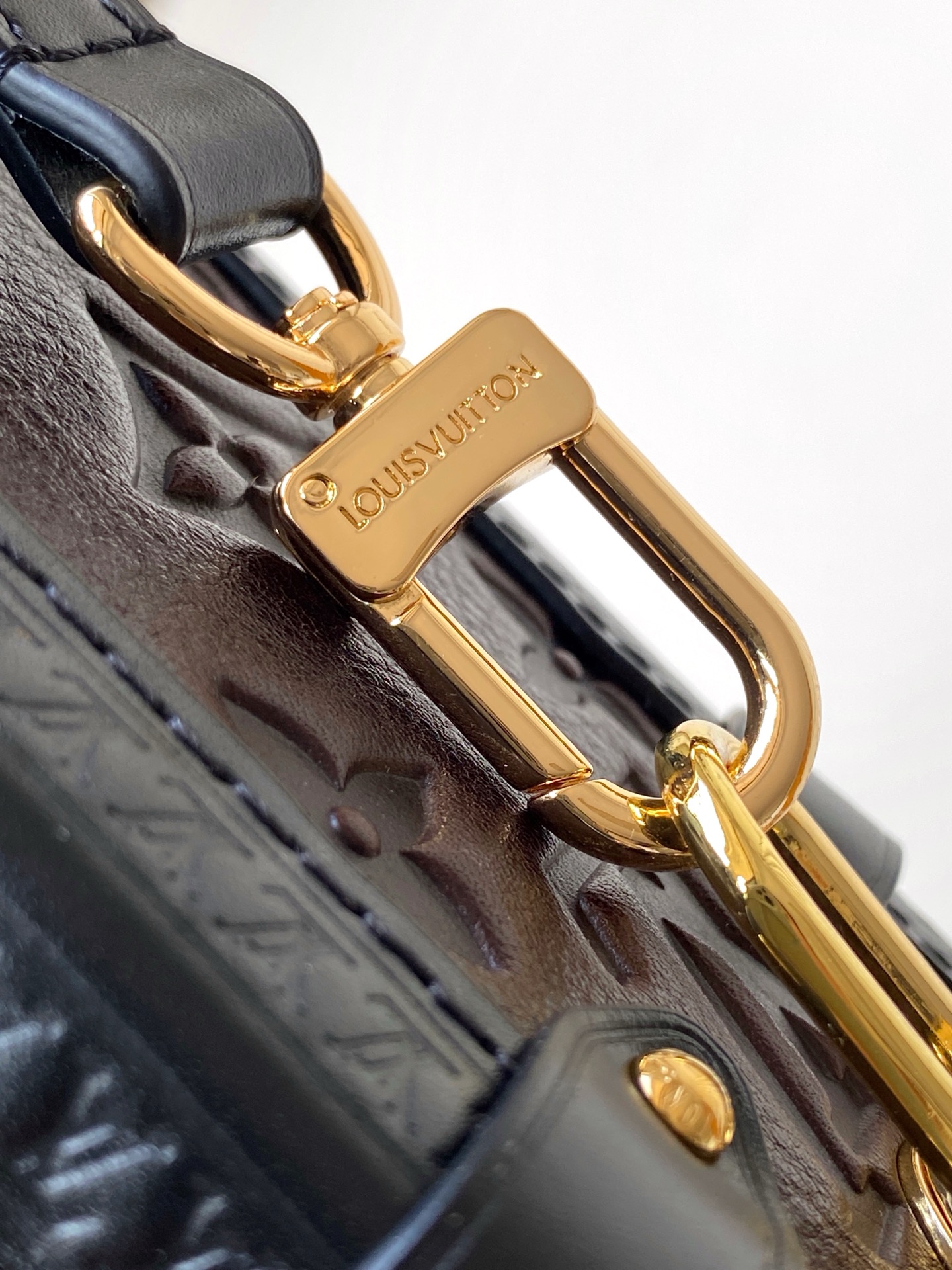 Louis Vuitton bag-173