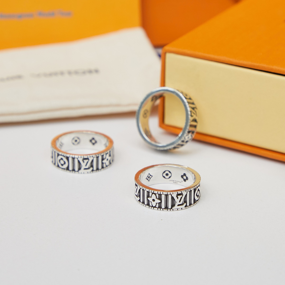 LV ring-74
