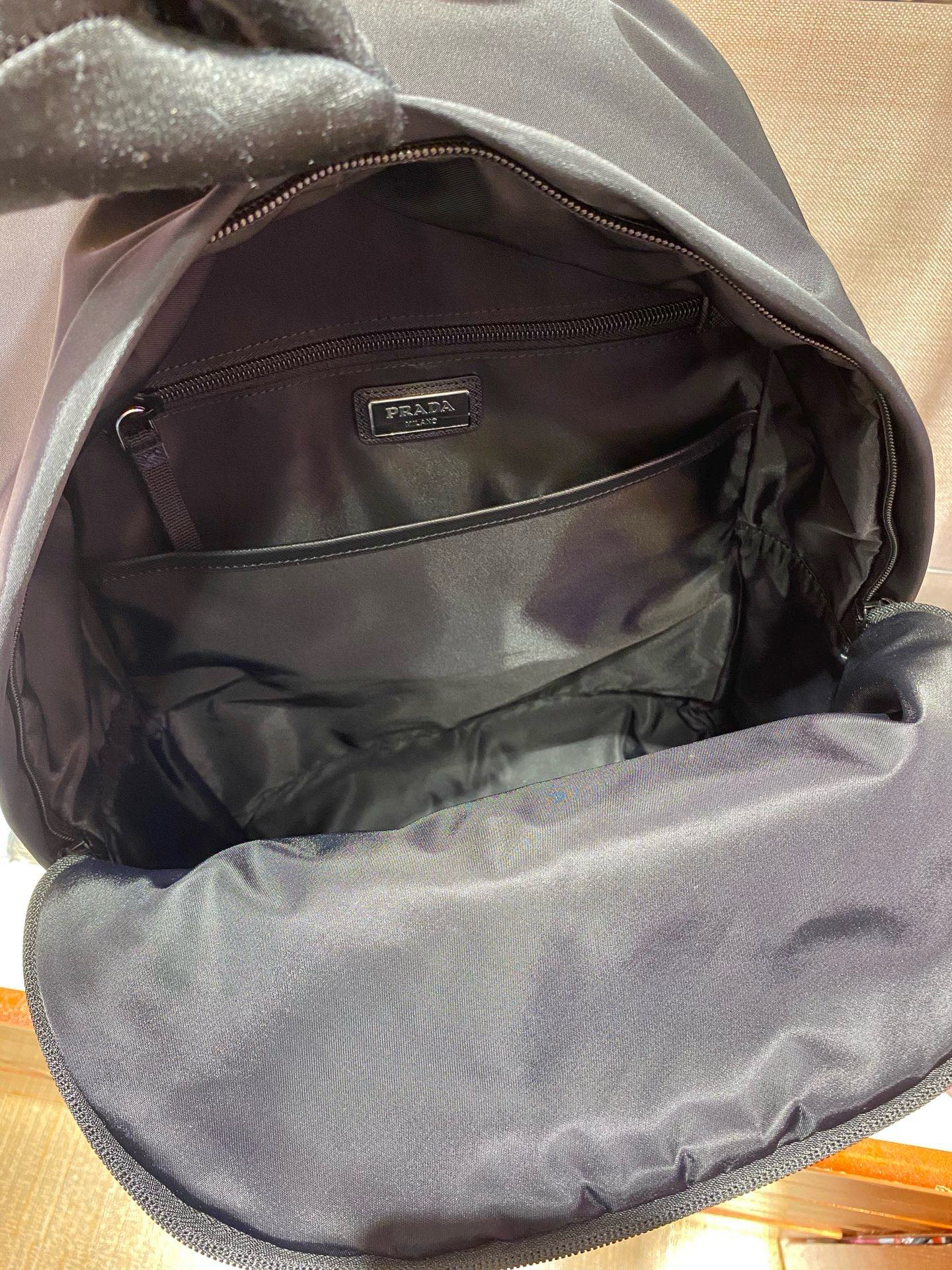 Prada bag-250