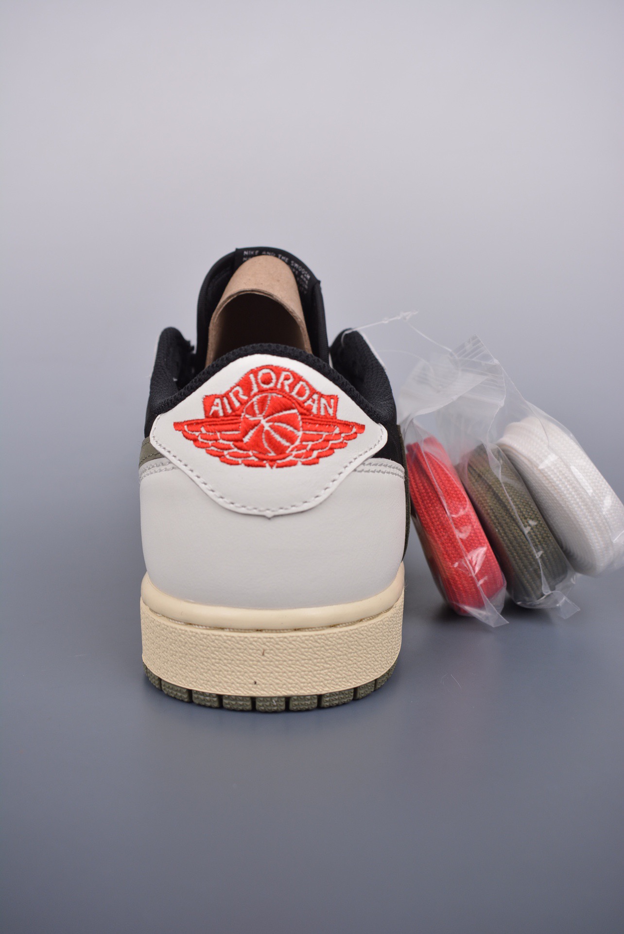 Nike Sneakers-327