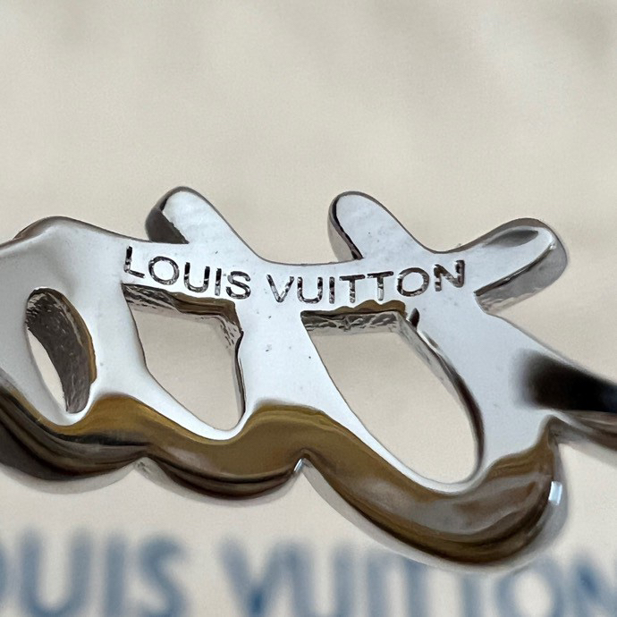 LV ring-73