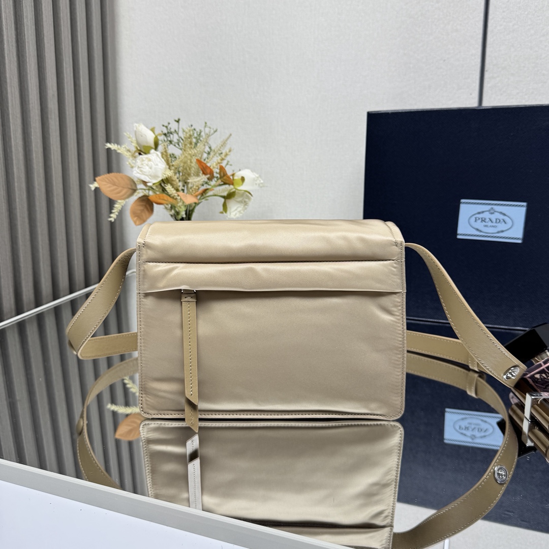 Prada bag-101
