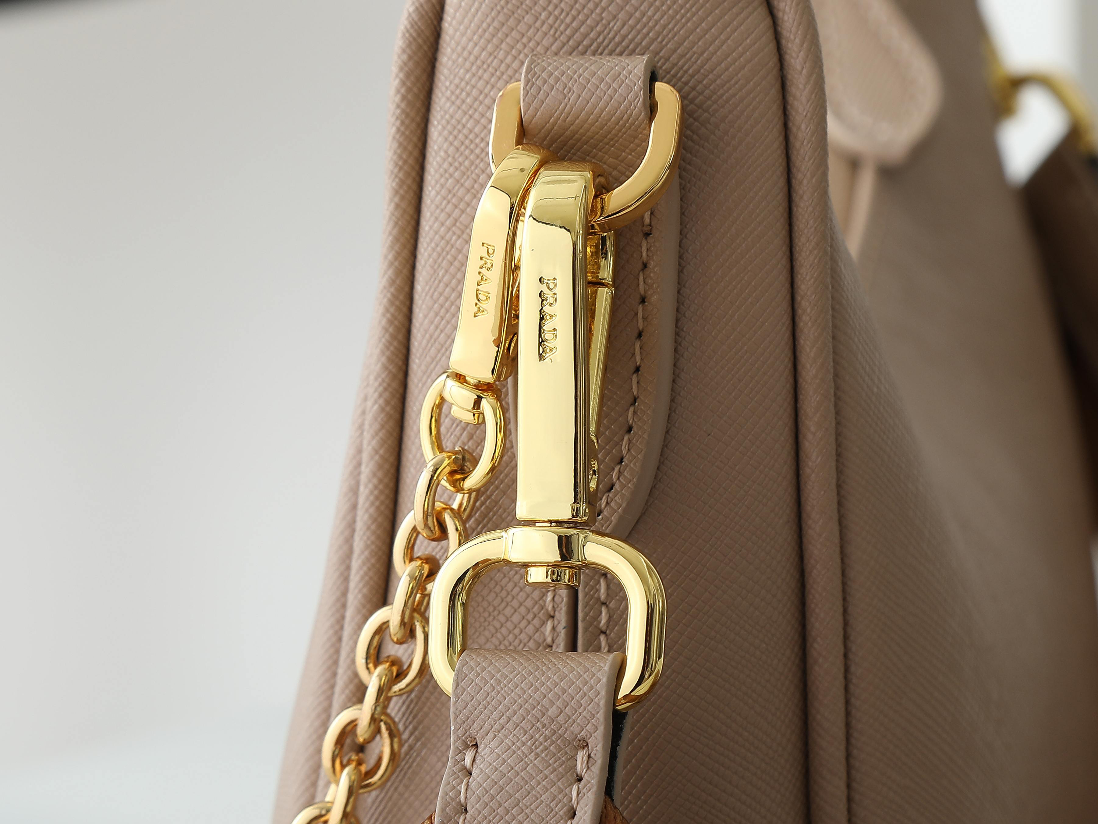 Prada bag-110