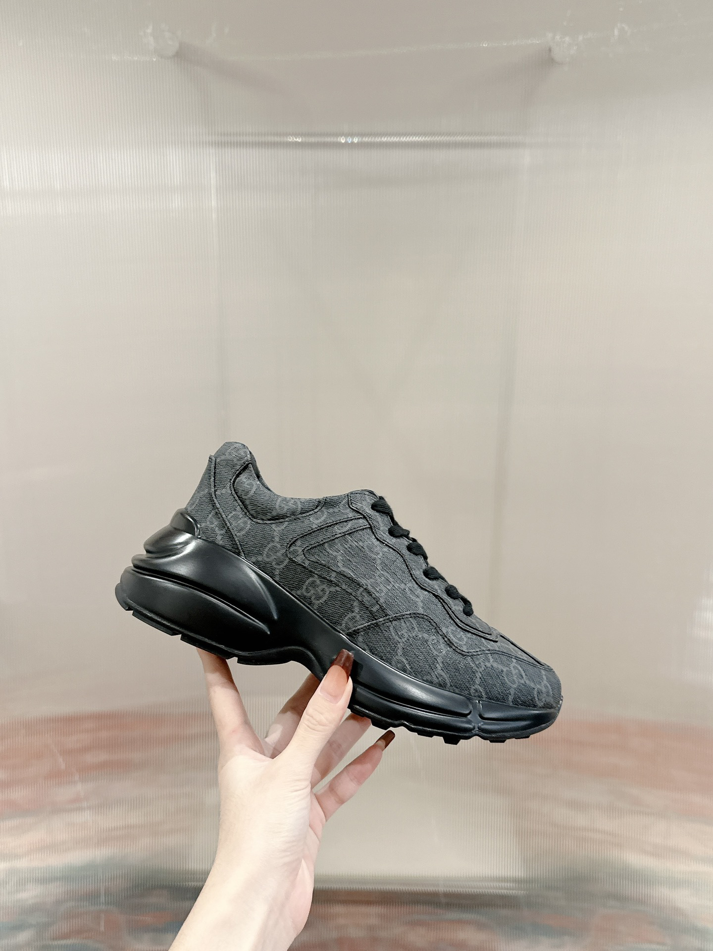 Gucci Sneakers-209