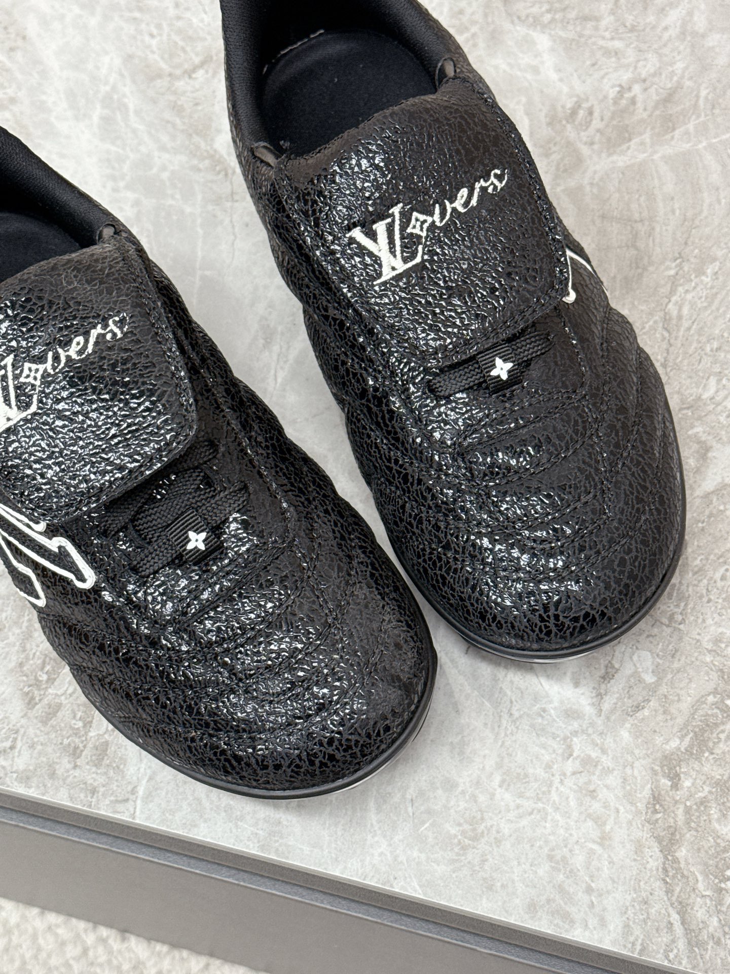 Lv Sneakers-236