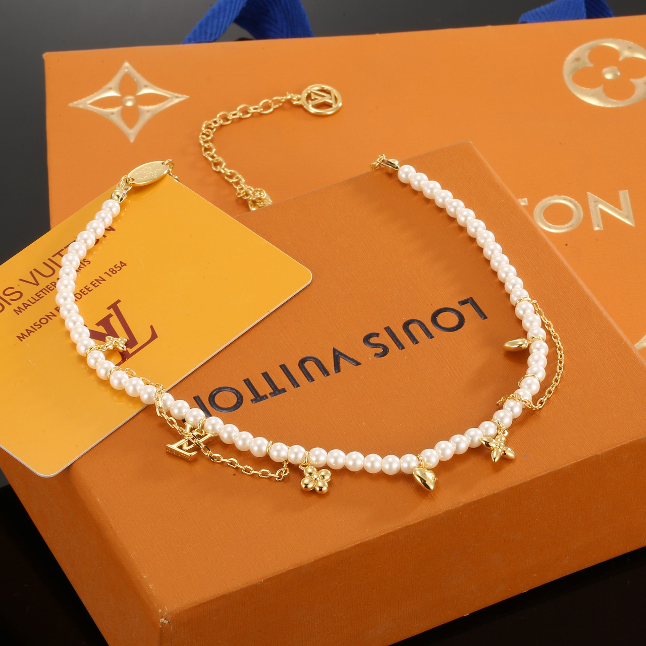 LV necklace-76
