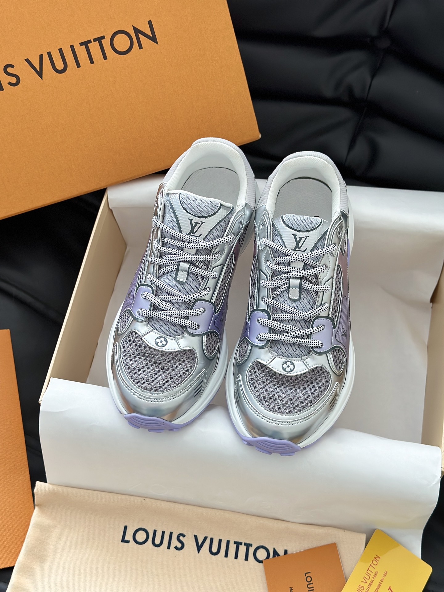 Lv Sneakers-210