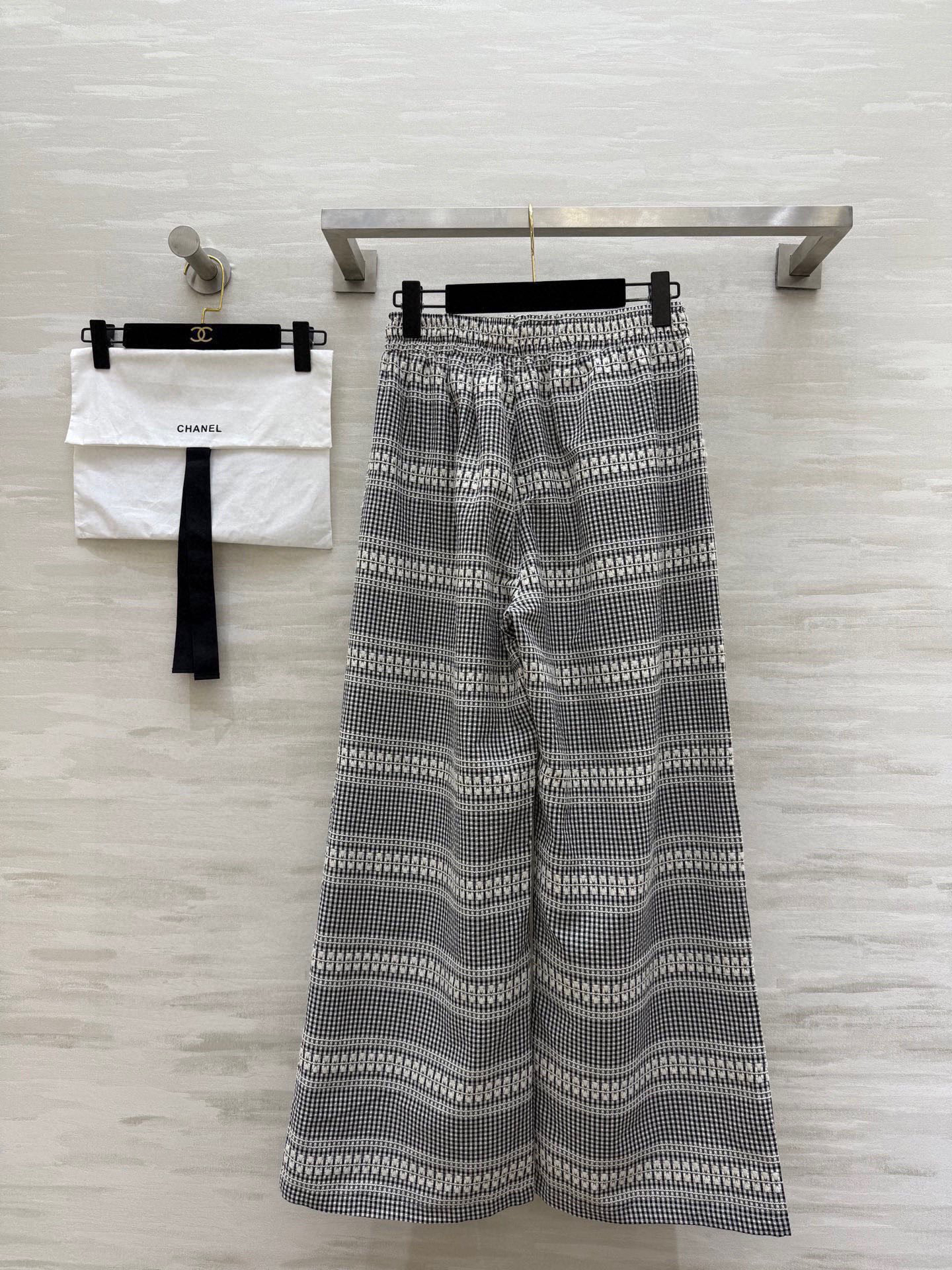 Chanel clothing-152