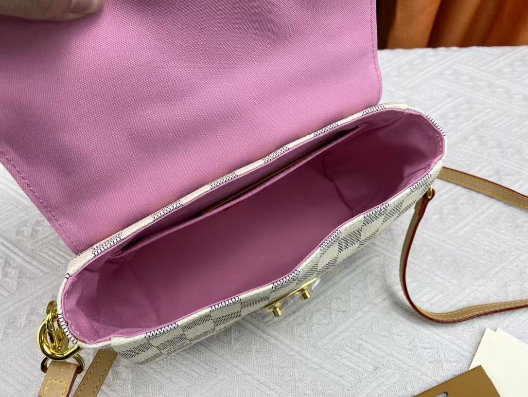 Louis Vuitton CROISETTE CHAIN WALLET