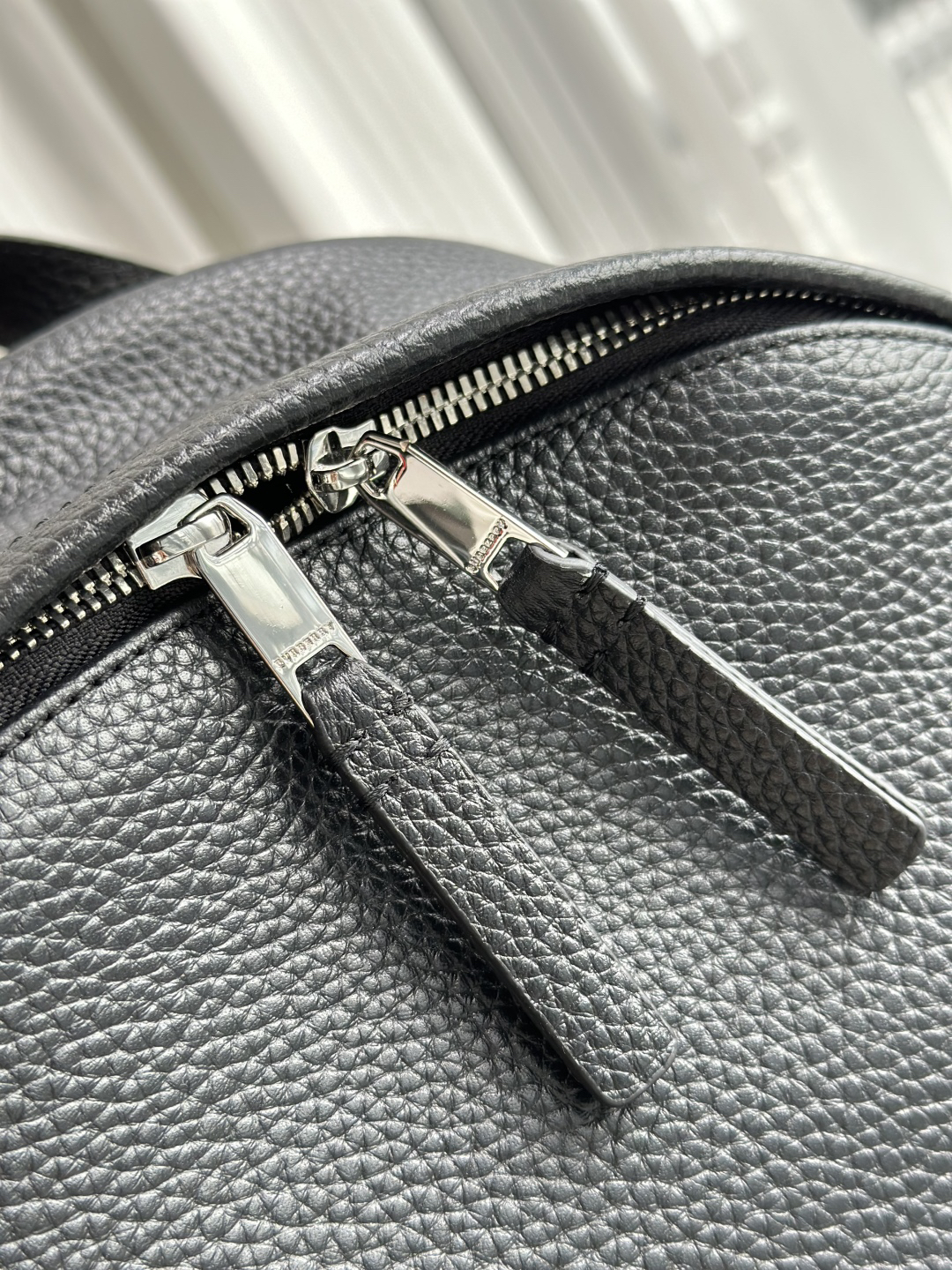 Burberry bag-129